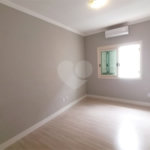 Casa para alugar com 3 quartos, sendo 1 suíte, no condomínio Recanto dos Paturis, Vinhedo - SP