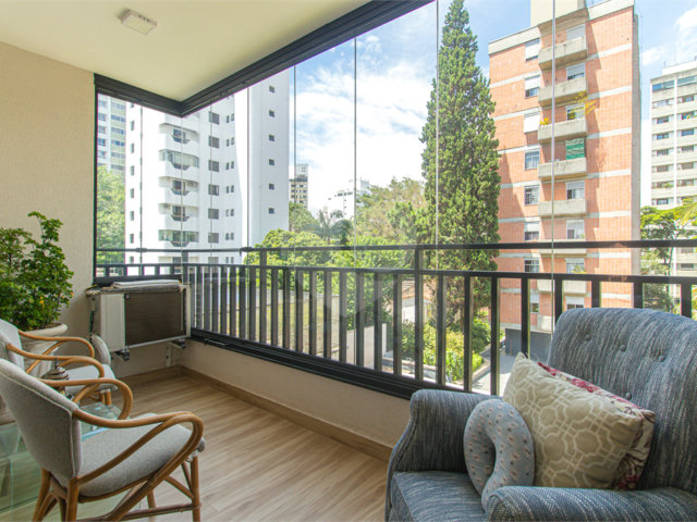 Apartamento à venda com 3 quartos, sendo 2 suítes,  em Campo Belo, São Paulo, SP
