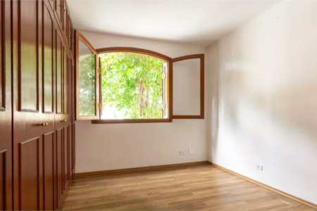 Casa à venda com 4 quartos, sendo 1 suíte,  em Vila Tiradentes, São Paulo, SP