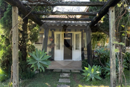 Chácara à venda com 4 quartos, sendo 1 suíte,  em Campos de Atibaia, Atibaia, SP