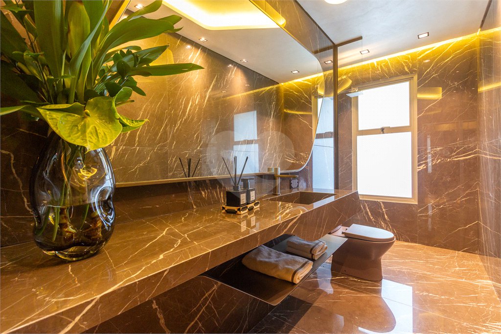 Apartamento à venda com 4 suítes em Pinheiros, São Paulo, SP