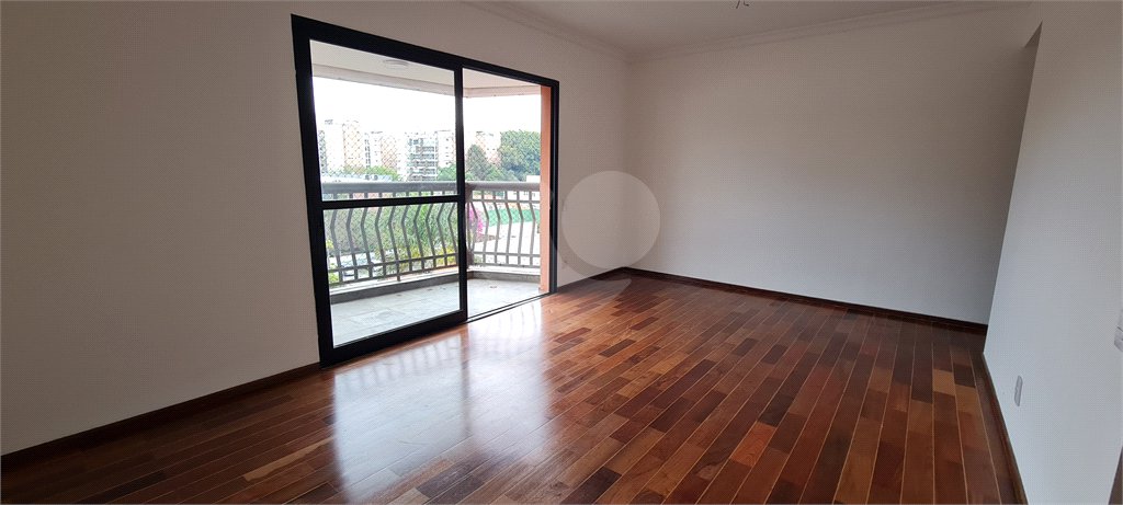 Apartamento para alugar com 3 quartos, sendo 1 suíte, em Chácara Santo Antônio, São Paulo, SP