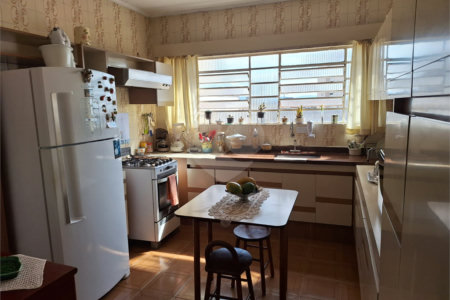Sobrado à venda com 3 quartos, sendo 1 suíte, em Vila Gustavo, São Paulo, SP