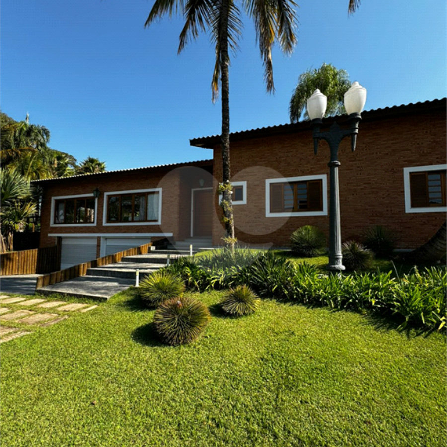 Casa à venda ou para alugar com 4 suítes no condomínio Lago Azul Residencial e Golfe, Araçoiaba da Serra - SP