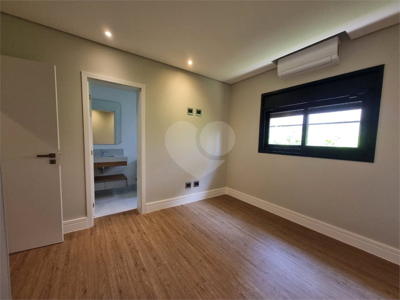 Casa à venda com 4 suítes no condomínio Xapada Park Ytu, Itu - SP