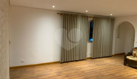Apartamento à venda com 3 quartos, sendo 1 suíte,  em Vila Nova Conceição, São Paulo, SP