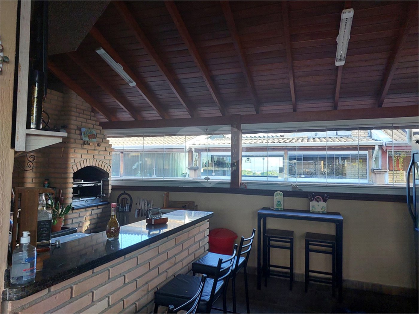 Casa à venda com 3 quartos, sendo 1 suíte, no condomínio Algarve Residencial, São Paulo - SP