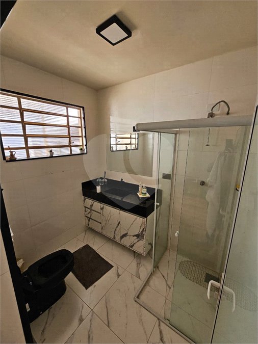 Casa à venda ou para alugar com 5 quartos, sendo 1 suíte, no Centro, Salto, SP