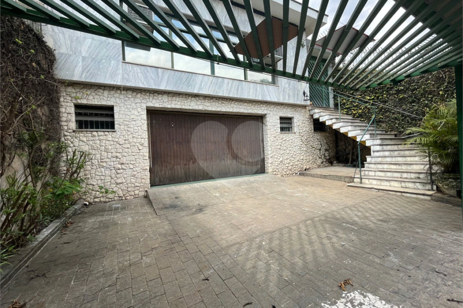 Sobrado à venda com 4 quartos, sendo 1 suíte, em Vila Guilherme, São Paulo, SP