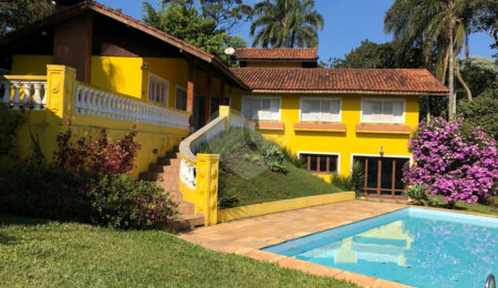 Casa Térrea à venda com 4 quartos, sendo 2 suítes,  em Roseira, Mairiporã, SP