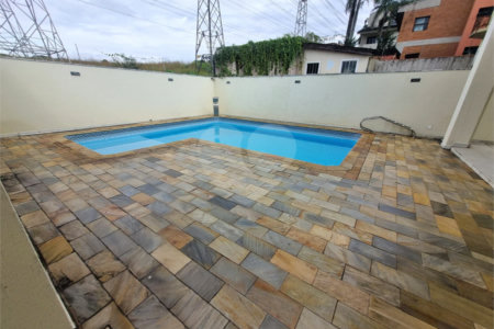 Sobrado à venda ou para alugar com 5 quartos, sendo 4 suítes,  em City América, São Paulo, SP