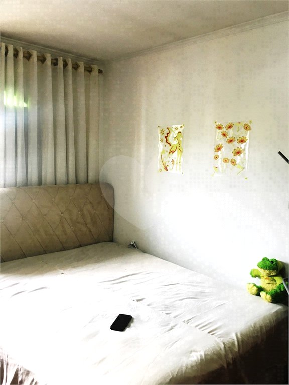 Sobrado à venda com 4 quartos, sendo 1 suíte,  em Vila Gomes, São Paulo, SP