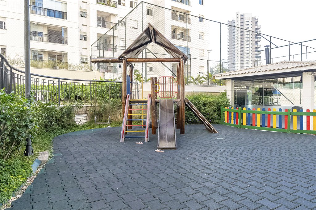 Apartamento à venda com 3 quartos, sendo 1 suíte, em Jardim Parque Morumbi, São Paulo, SP