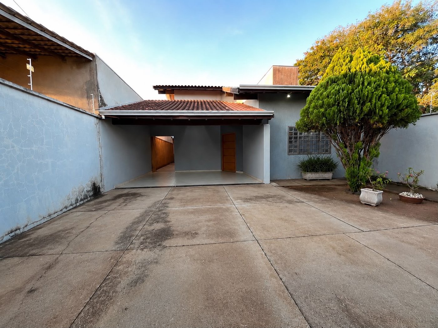 Casa à venda com 4 quartos, sendo 1 suíte,  em Vila Nova, Três Lagoas, MS