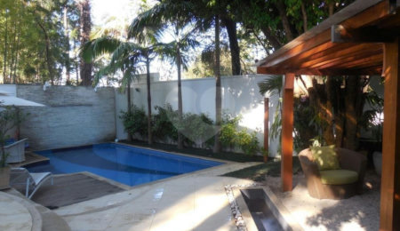Casa à venda ou para alugar com 4 suítes no condomínio Villa Imperial, São Paulo - SP