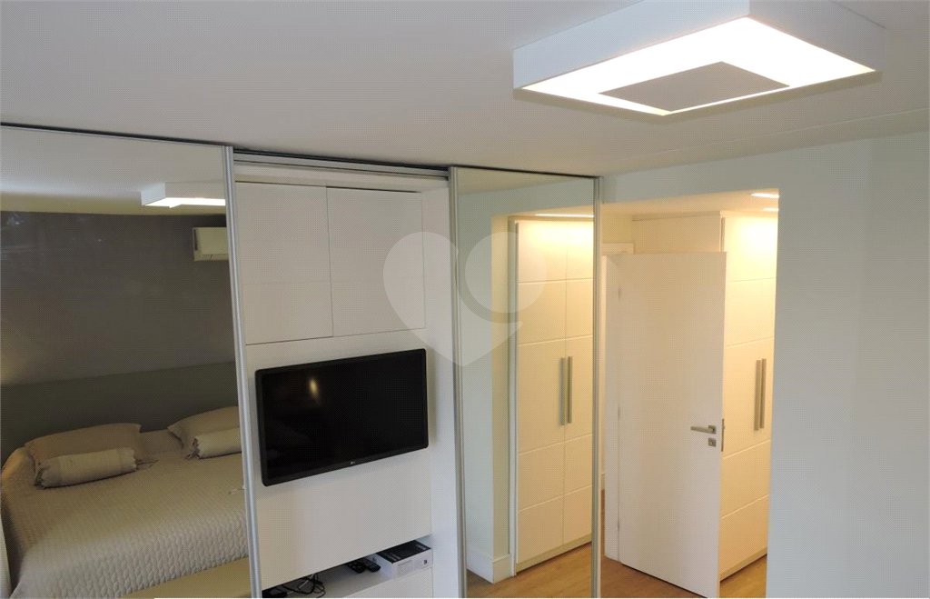 Cobertura à venda com 3 suítes em Vila Morse, São Paulo, SP