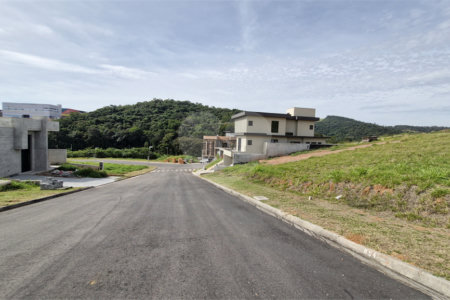 Terreno à venda no condomínio Portal Lamis I, Atibaia - SP