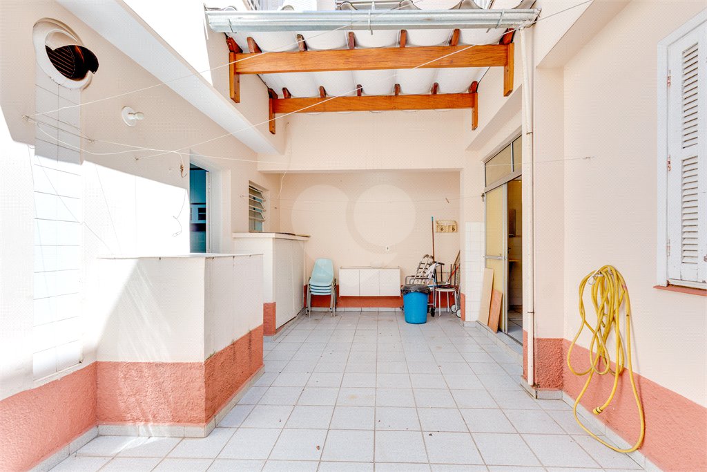 Sobrado à venda com 4 quartos, sendo 1 suíte, em Vila Mascote, São Paulo, SP