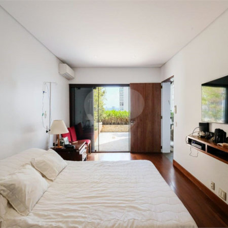 Apartamento à venda com 4 quartos, sendo 1 suíte, em Cerqueira César, São Paulo, SP