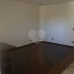 Sobrado à venda com 4 quartos, sendo 3 suítes, em Tremembé, São Paulo, SP