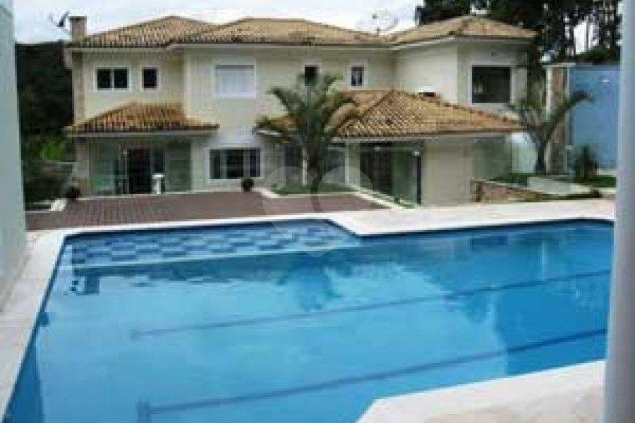 Casa à venda com 3 suítes em Serra da Cantareira, Mairiporã, SP