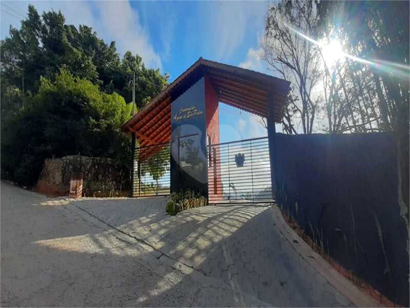Casa à venda com 2 quartos, sendo 1 suíte, no condomínio Águas de São Pedro, Mairiporã - SP