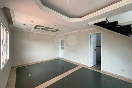 Casa à venda com 3 quartos, sendo 1 suíte,  em Vila Rosália, Guarulhos, SP