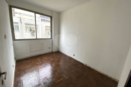 Apartamento à venda com 4 quartos, sendo 1 suíte,  em Tijuca, Rio de Janeiro, RJ