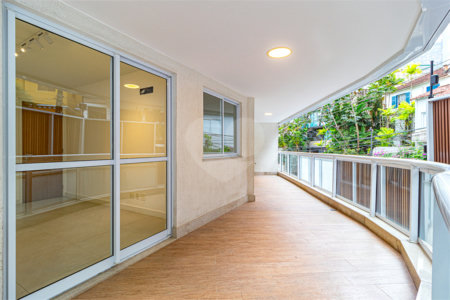 Apartamento à venda com 3 quartos, sendo 2 suítes, em Lagoa, Rio de Janeiro, RJ