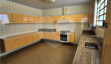 Casa à venda com 4 quartos, sendo 1 suíte,  no Centro, Mogi das Cruzes, SP