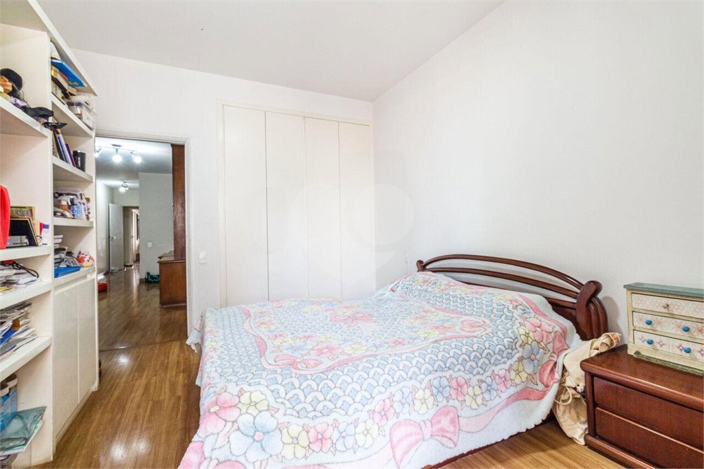 Apartamento à venda com 3 quartos, sendo 1 suíte,  em Santa Cecília, São Paulo, SP