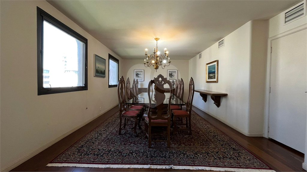 Apartamento à venda com 4 quartos, sendo 3 suítes, em Itaim Bibi, São Paulo, SP
