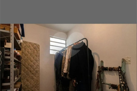 Apartamento à venda com 3 quartos, sendo 1 suíte,  em Aclimação, São Paulo, SP