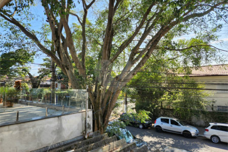 Sobrado à venda com 3 quartos em Indianópolis, São Paulo, SP