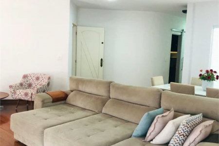 Casa Térrea à venda com 3 quartos, sendo 1 suíte, em Jardim Londrina, São Paulo, SP