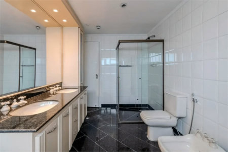Apartamento à venda com 4 quartos, sendo 2 suítes,  em Paraíso do Morumbi, São Paulo, SP