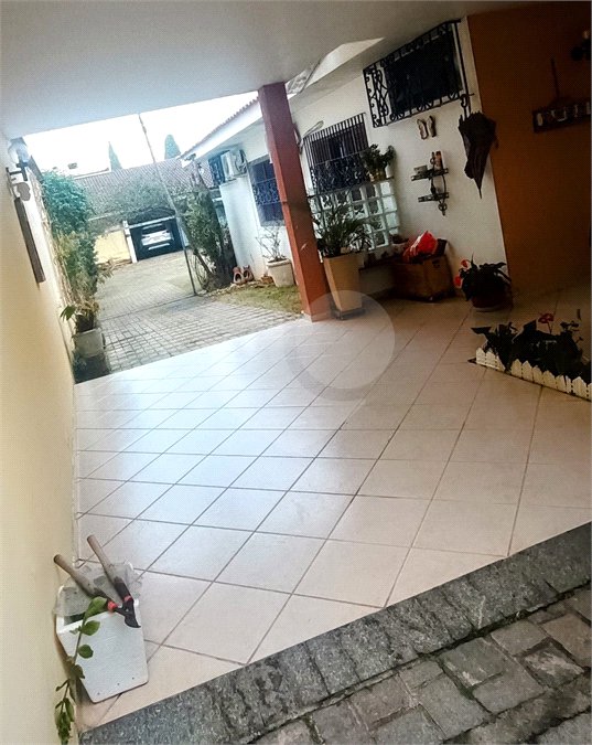 Casa à venda com 5 quartos, sendo 4 suítes, em Jardim Armênia, Mogi das Cruzes, SP