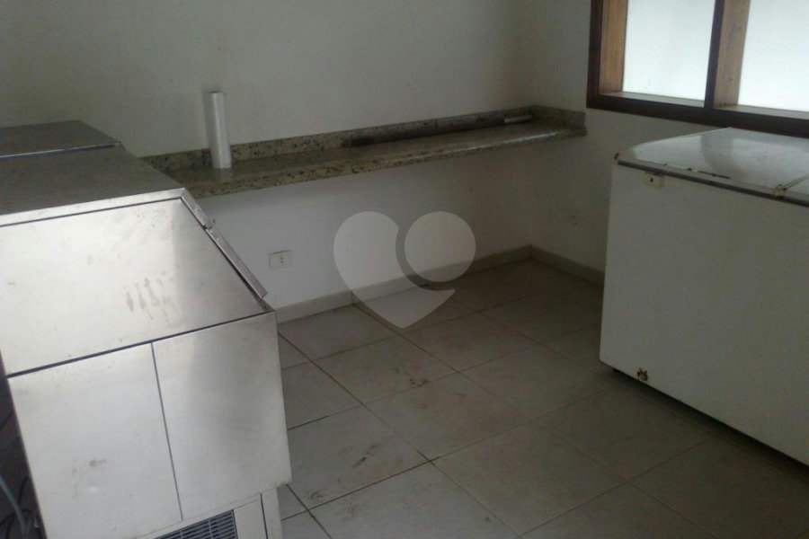 Sobrado à venda com 5 suítes em Enseada, Bertioga, SP