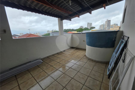 Sobrado à venda com 6 quartos, sendo 3 suítes, em Santa Teresinha, São Paulo, SP