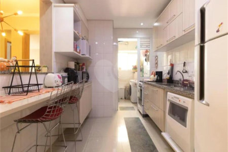 Apartamento à venda com 3 quartos, sendo 1 suíte, em Vila Mariana, São Paulo, SP