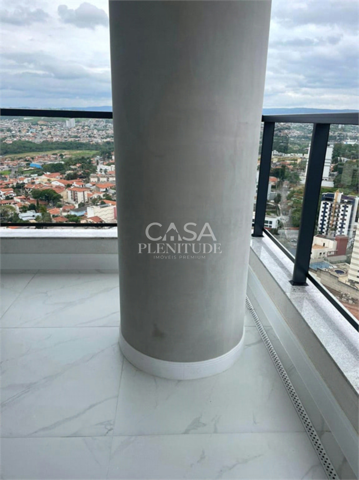 Apartamento à venda com 3 suítes em Jardim Faculdade, Sorocaba, SP