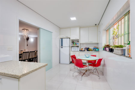 Casa à venda com 4 quartos, sendo 1 suíte, em Brooklin Paulista, São Paulo, SP