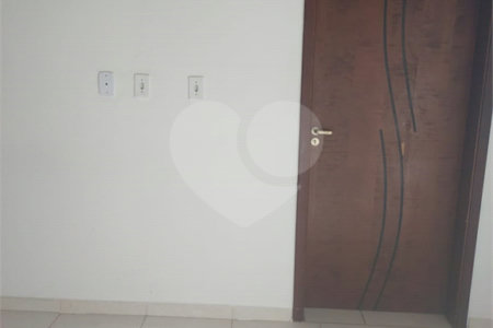 Casa à venda com 2 quartos em Parque Manchester, Sorocaba, SP