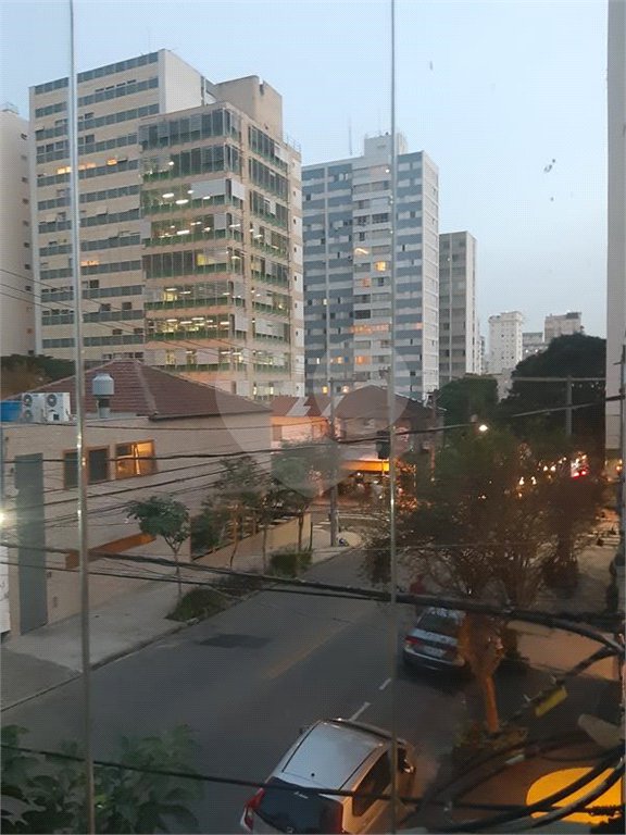 Apartamento à venda com 2 quartos em Cerqueira César, São Paulo, SP