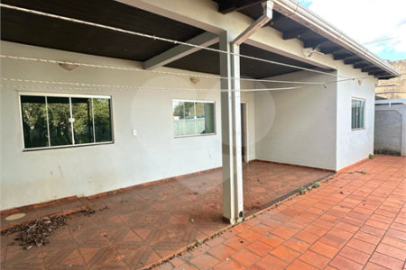 Casa à venda com 2 quartos em Jardim das Rosas, Ponta Porã, MS