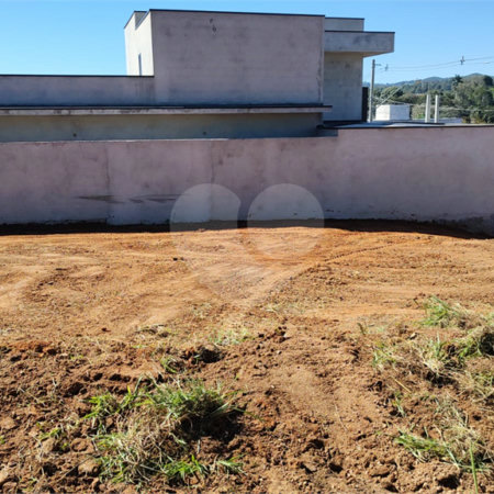 Terreno à venda com 1 suíte no condomínio Jatobás, Vinhedo - SP