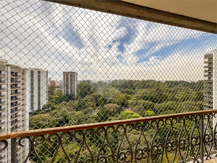 Apartamento à venda ou para alugar com 4 suítes em Alto da Boa Vista, São Paulo, SP