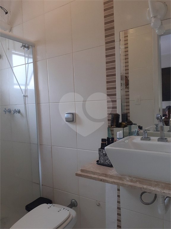 Sobrado à venda com 3 suítes em Vila Vitório Mazzei, São Paulo, SP