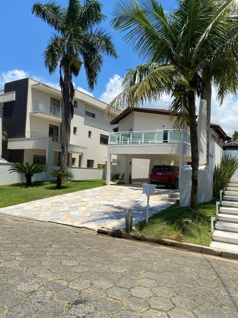 Casa com 6 dormitórios à venda, 304 m² por R$ 5.500.000,00 - Vista Linda - Bertioga/SP