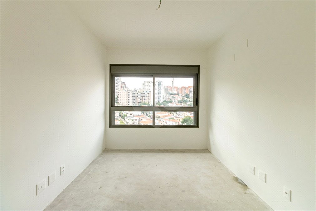 Apartamento à venda com 4 suítes em Alto de Pinheiros, São Paulo, SP